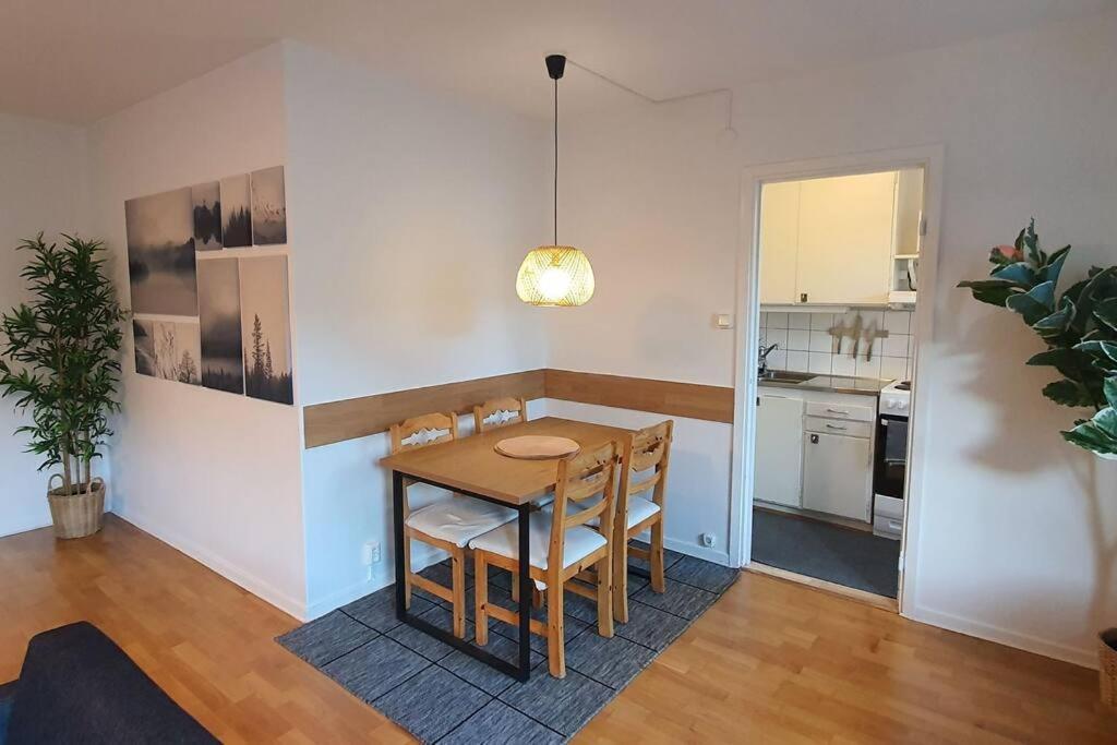 Apartment With Garden Near Metro! Stockholm Exterior foto