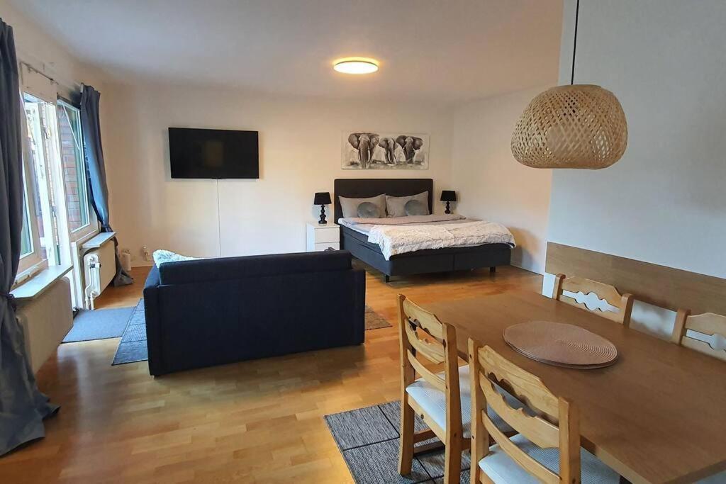 Apartment With Garden Near Metro! Stockholm Exterior foto